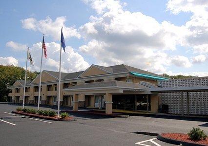 Отель Quality Inn Waterbury