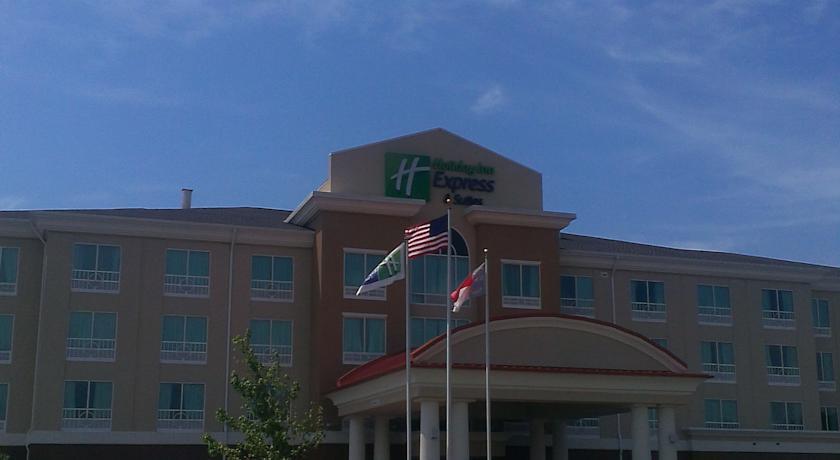 Отель Holiday Inn Express & Suites - Smithfield/Selma