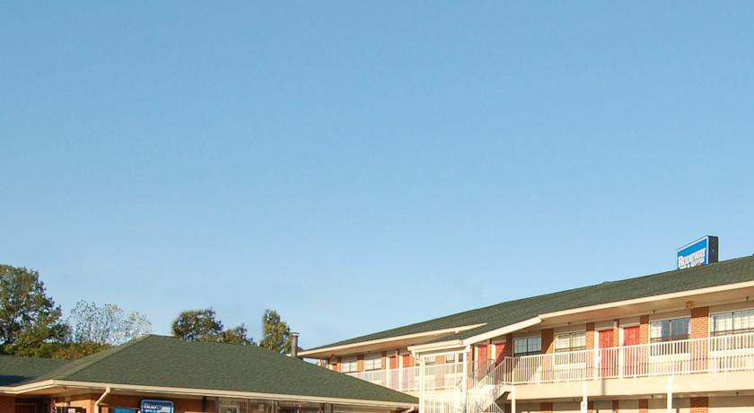 Отель Rodeway Inn & Suites Smyrna