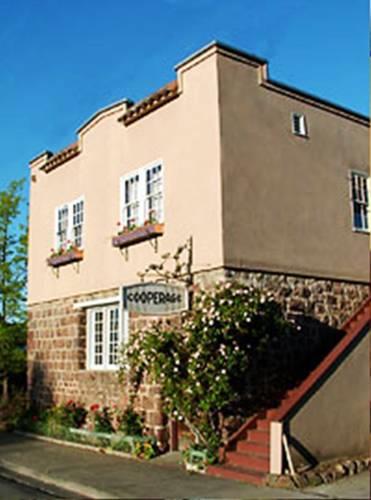 Отель Cooperage Inn
