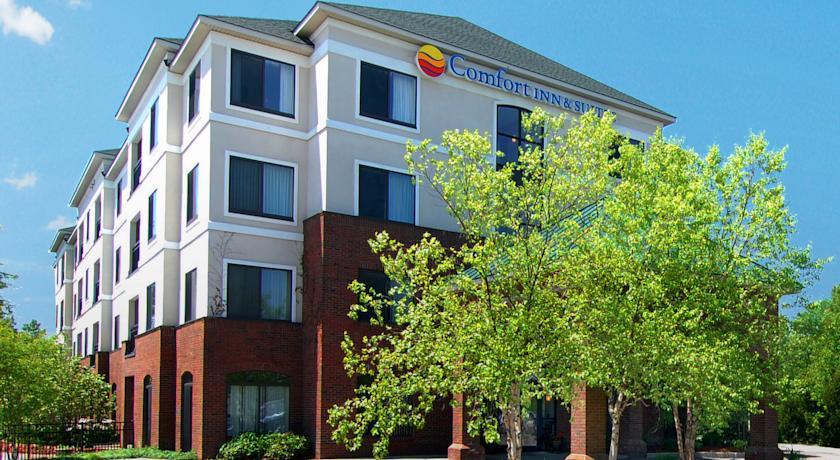 Отель Comfort Inn & Suites South Burlington