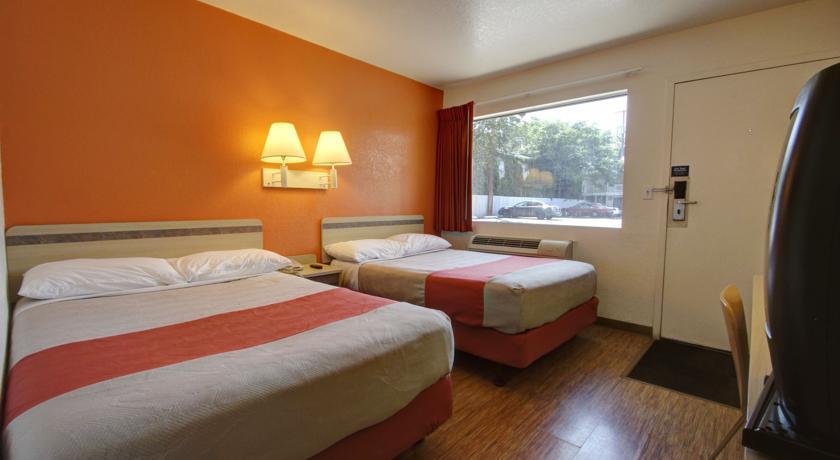 Отель Motel 6 Salt Lake City Downtown