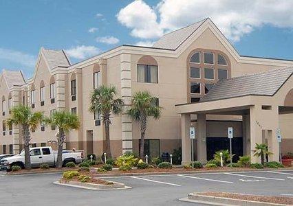 Отель Comfort Suites Southport