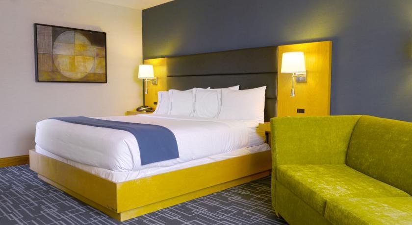 Отель Holiday Inn Express Stamford