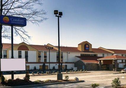 Отель Comfort Inn & Suites Statesville