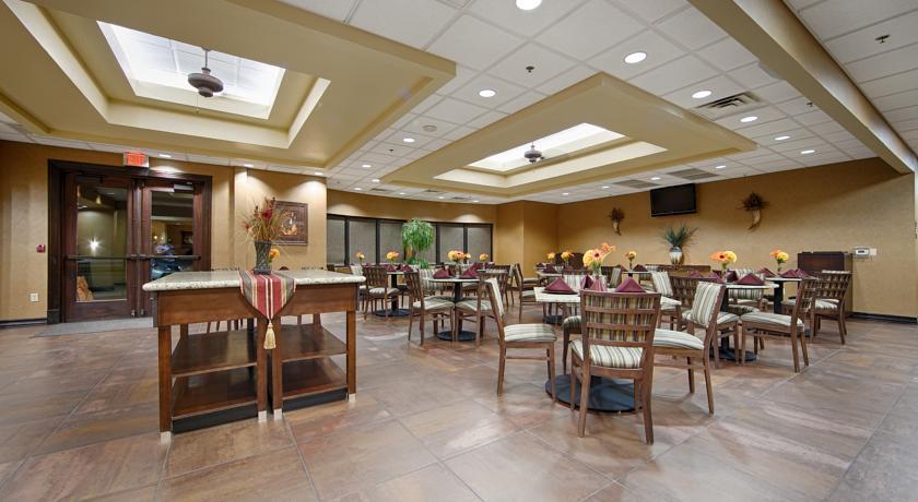 Отель Best Western PLUS Cimarron Hotel & Suites