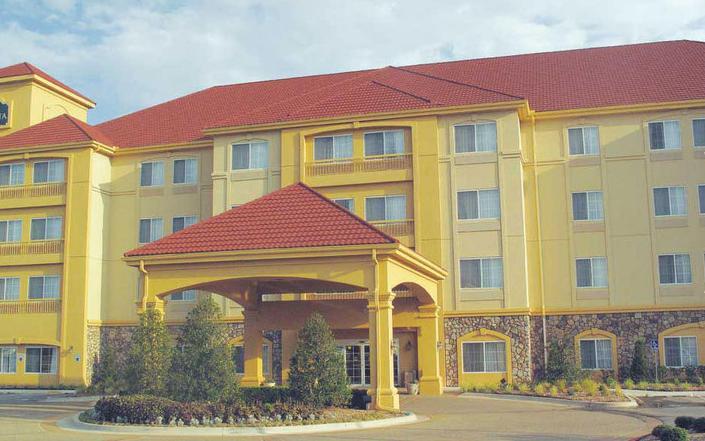 Отель La Quinta Inn & Suites Stillwater