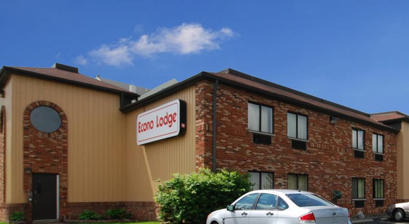 Отель Econo Lodge Streetsboro