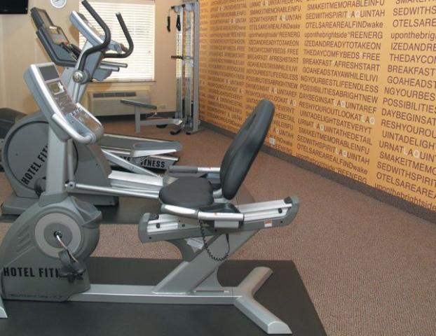 Отель La Quinta Inn & Suites Sulphur Springs