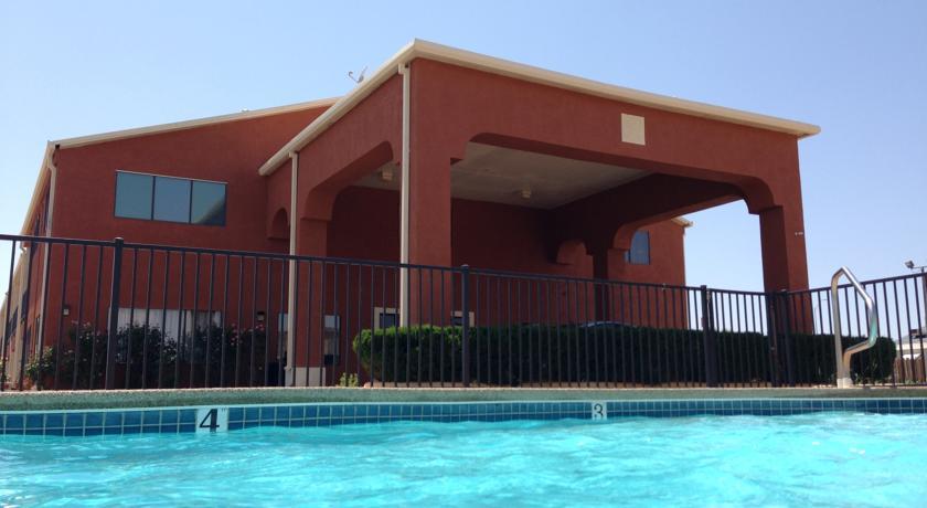 Отель Country Hearth Inn & Suites Sweetwater