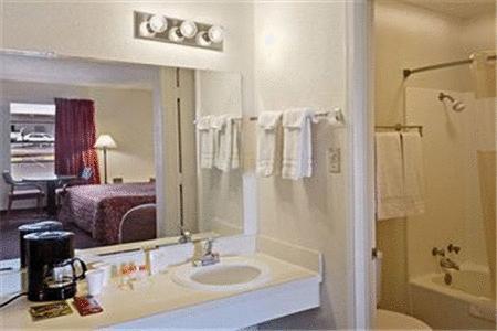 Отель Stay Express Inn and Suites Sweetwater