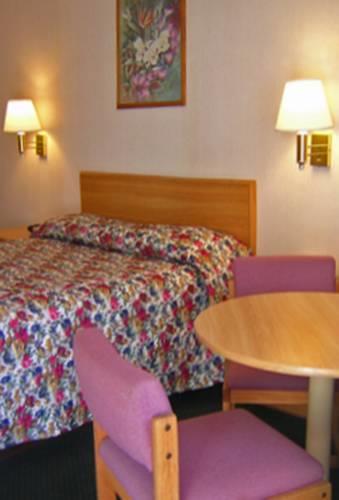 Отель Economy Inn Motel