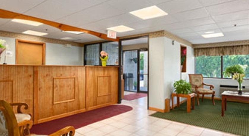 Отель Howard Johnson East Syracuse