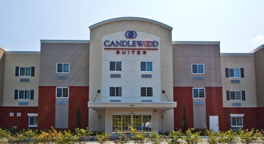 Отель Candlewood Suites Tallahassee