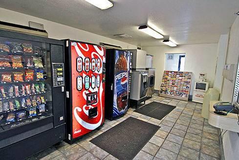 Отель Motel 6 Tampa Downtown