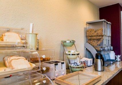Отель Quality Inn Busch Gardens