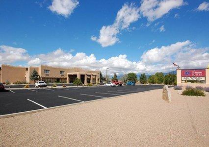 Отель Comfort Suites Taos
