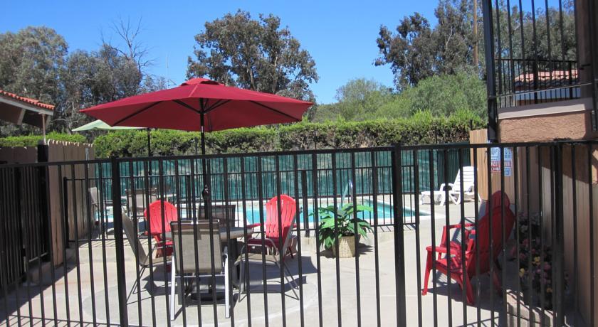 Отель Rancho California Inn