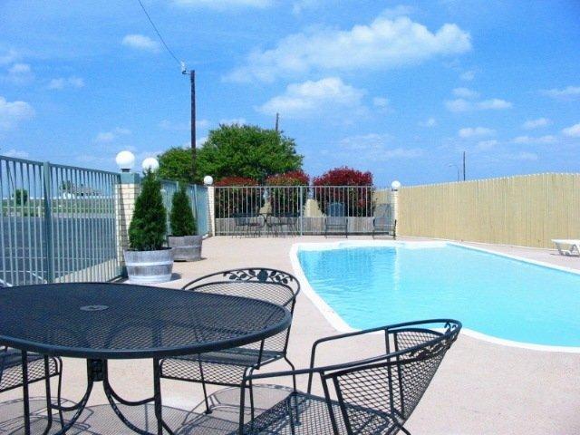 Отель Best Western Country Inn Terrell