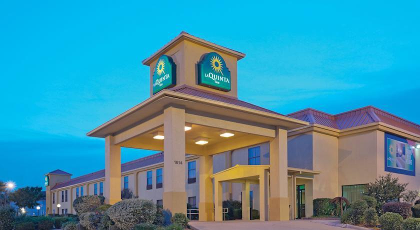 Отель La Quinta Inn Terrell