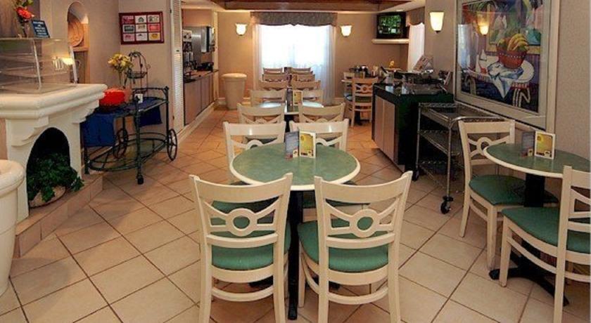 Отель La Quinta Inn Texarkana