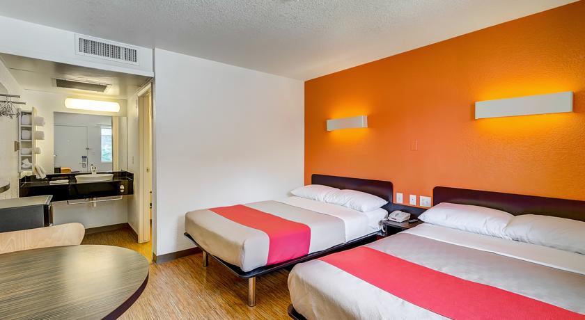 Отель Motel 6 Denver - Thornton