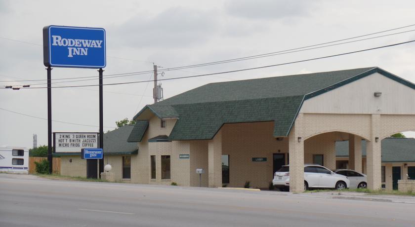 Отель Econo Lodge Three Rivers