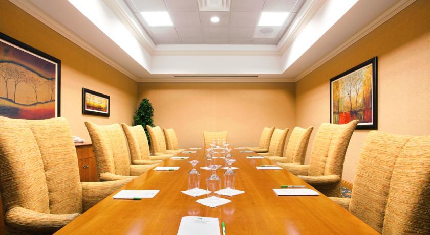 Отель Holiday Inn Chicago-Tinley Park Convention Center