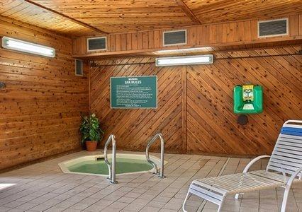 Отель Quality Inn Tomah