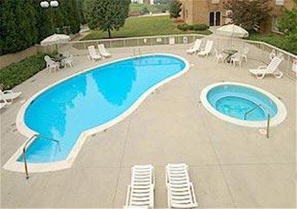 Отель Comfort Suites Inn at Ridgewood Farm