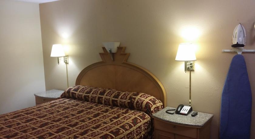 Отель Value Inn & Suites Salina