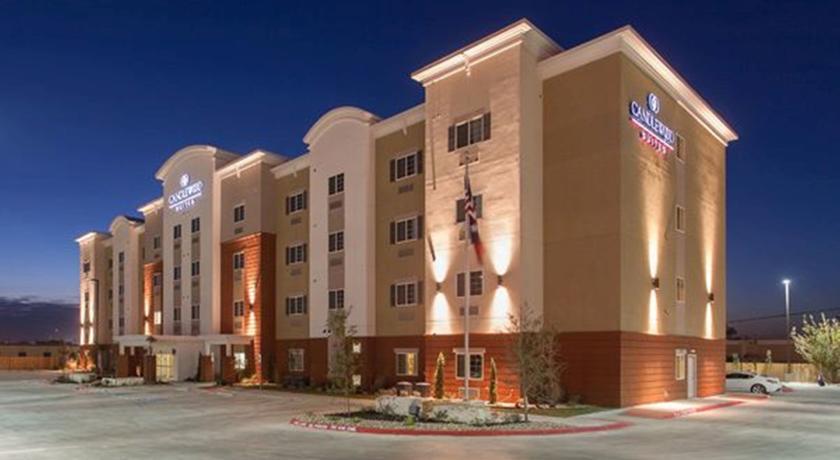 Отель Candlewood Suites San Marcos