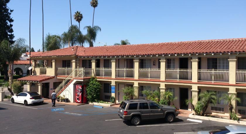 Отель Santa Ana Travel Inn