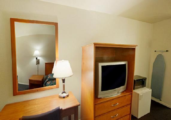 Отель Americas Best Value Inn Santa Rosa
