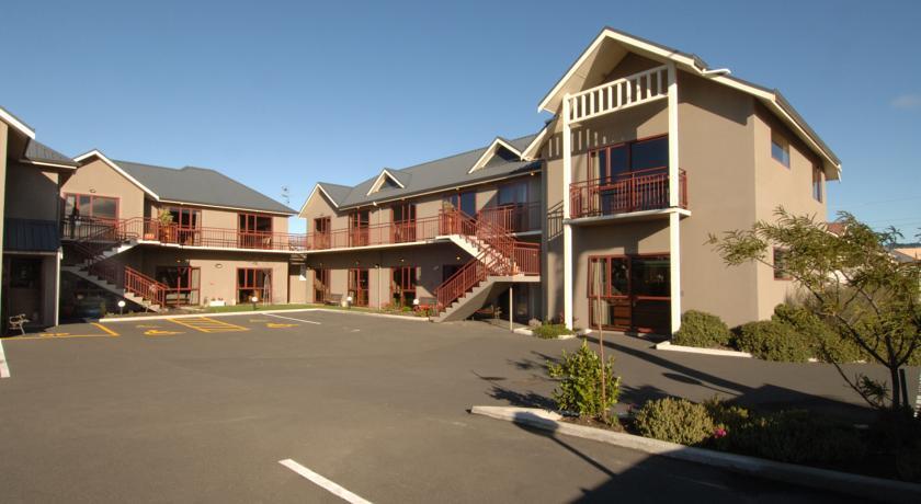 Отель Best Western 555 on Bayview