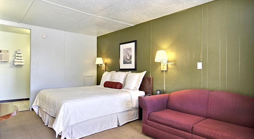 Отель Rodeway Inn Santa Rosa