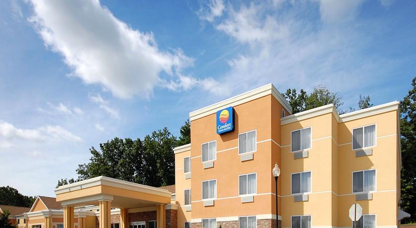 Отель Comfort Inn & Suites Saratoga Springs