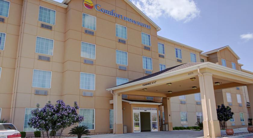 Отель Comfort Inn & Suites Selma