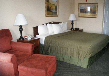 Отель Quality Inn Selma