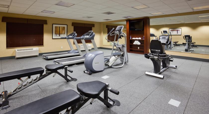 Отель Holiday Inn Express Hotel & Suites Shakopee