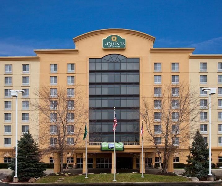Отель La Quinta Inn & Suites Cincinnati Sharonville