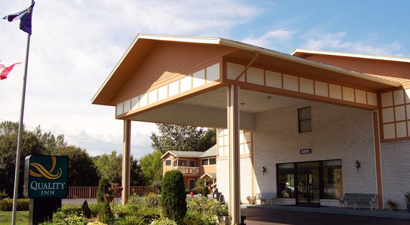 Отель Quality Inn Shelburne