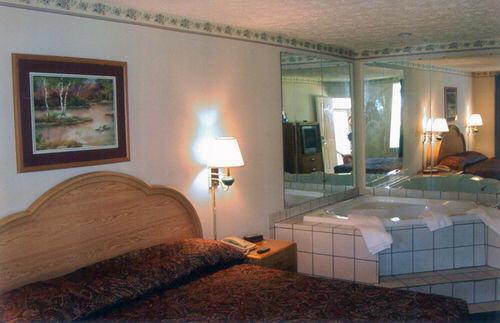 Отель Americas Best Value Inn - Shelby