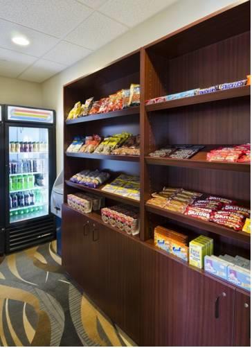 Отель Best Western Shelby Inn & Suites