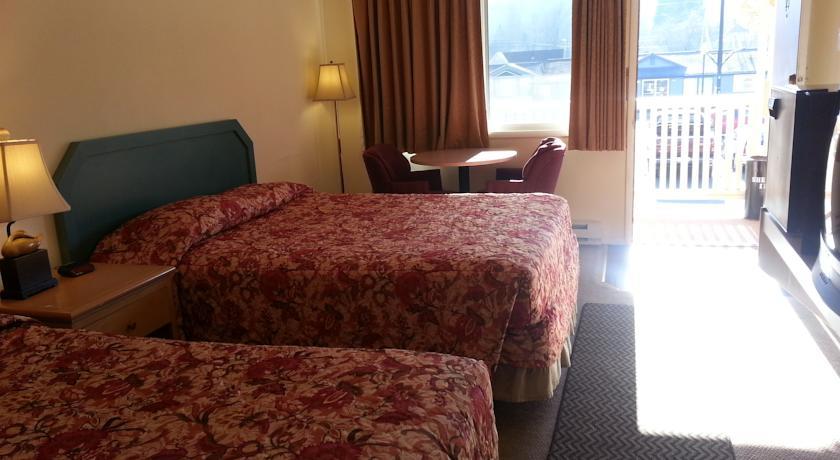 Отель Shelton Inn