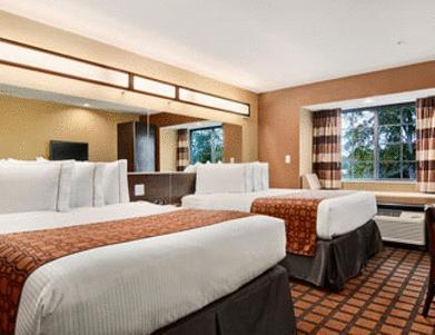 Отель Microtel Inn & Suites by Wyndham Ozark