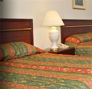 Отель American Inn & Suites