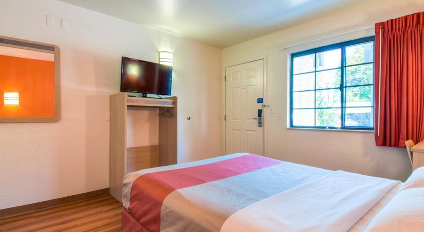 Отель Motel 6 Los Angeles - Pomona