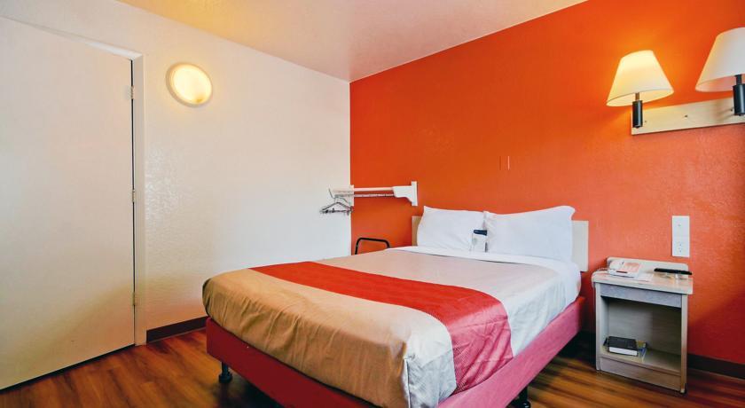 Отель Motel 6 Pompano Beach