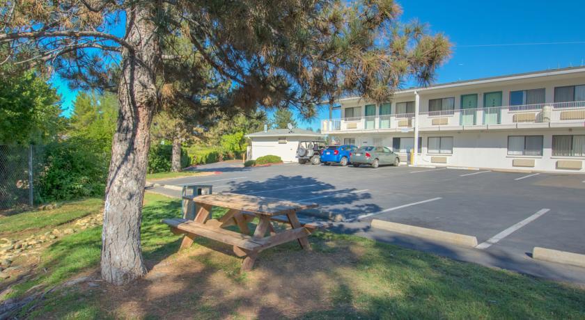Отель Motel 6 Redding Central